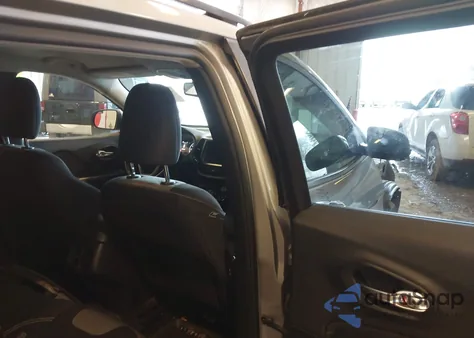 2014 Jeep Cherokee Altitude из США, поврежденный, VIN 1C4PJMCB1EW302045